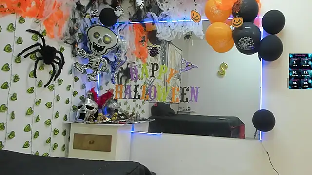 Snapshot of ChoreyTaiylor chatting on October 2025 02:15:02 PM ChoreyTaiylor online show from October 2025 02:15:02 PM