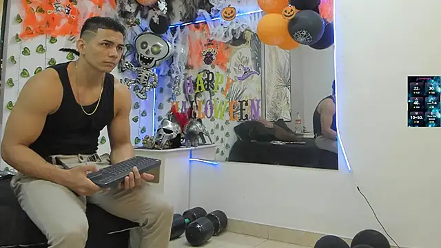 Snapshot of ChoreyTaiylor chatting on October 2025 01:06:02 PM ChoreyTaiylor online show from October 2025 01:06:02 PM