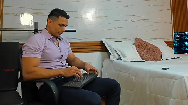 Snapshot of ChoreyTaiylor chatting on November 2025 04:11:02 PM ChoreyTaiylor online show from November 2025 04:11:02 PM