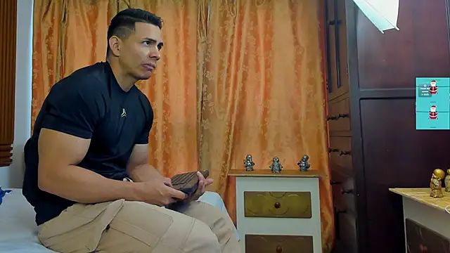 Snapshot of ChoreyTaiylor chatting on December 2025 01:42:01 PM ChoreyTaiylor online show from December 2025 01:42:01 PM