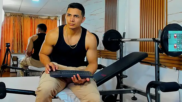 Snapshot of ChoreyTaiylor chatting on December 2025 03:18:02 PM ChoreyTaiylor online show from December 2025 03:18:02 PM