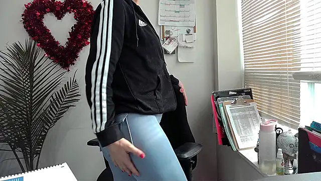 Snapshot of City_Kat chatting on January 2025 03:06:01 PM City Kat online show from January 2025 03:06:01 PM