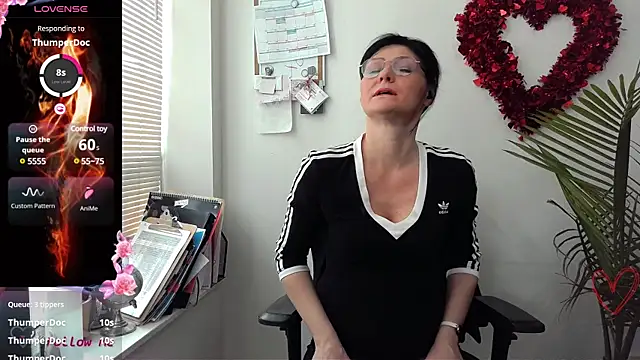 Snapshot of City_Kat chatting on February 2025 03:30:01 PM City Kat online show from February 2025 03:30:01 PM