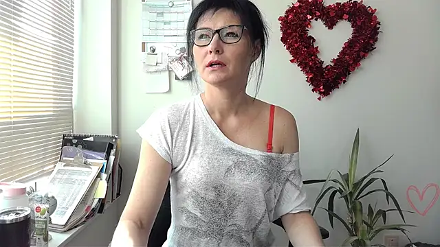 Snapshot of City_Kat chatting on March 2025 05:45:02 PM City Kat online show from March 2025 05:45:02 PM