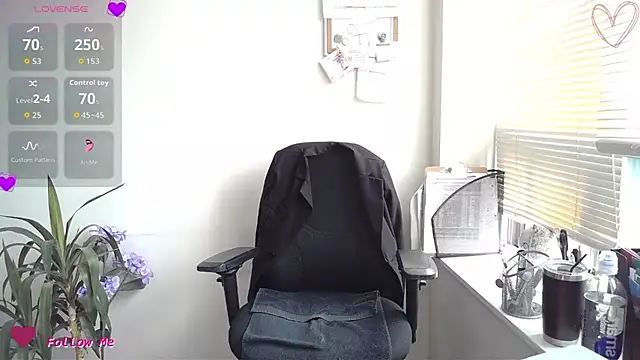 Snapshot of City_Kat chatting on September 2025 03:25:01 PM City Kat online show from September 2025 03:25:01 PM