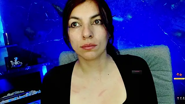 Snapshot of julieth_sex1 chatting on June 2026 08:51:01 AM julieth sex1 online show from June 2026 08:51:01 AM