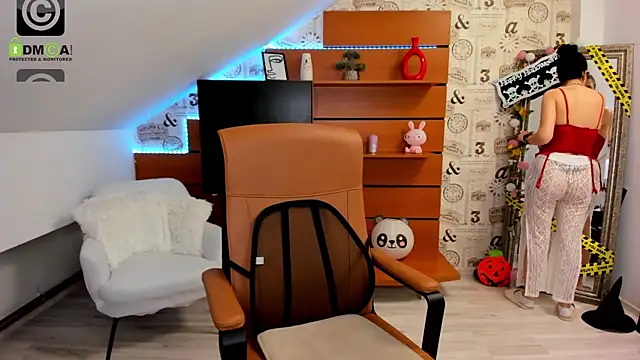 EmillyTaylor online show from October 2025 04:38:01 AM