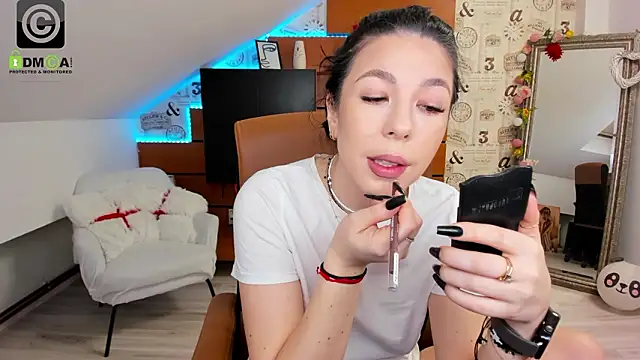 Snapshot of EmillyTaylor chatting on February 2026 04:51:02 AM EmillyTaylor online show from February 2026 04:51:02 AM