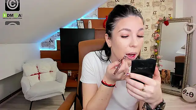 Snapshot of EmillyTaylor chatting on February 2026 04:42:01 AM EmillyTaylor online show from February 2026 04:42:01 AM