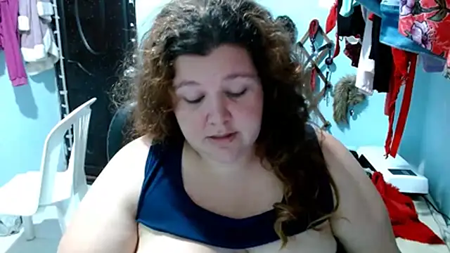 Snapshot of squirt322bbw chatting on December 2025 06:17:01 PM squirt322bbw online show from December 2025 06:17:01 PM