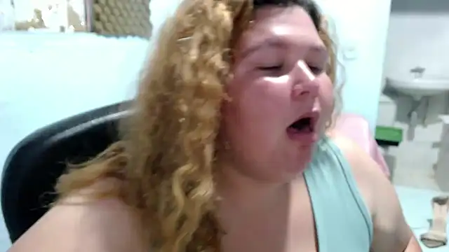 Snapshot of squirt322bbw chatting on May 2026 07:11:01 PM squirt322bbw online show from May 2026 07:11:01 PM