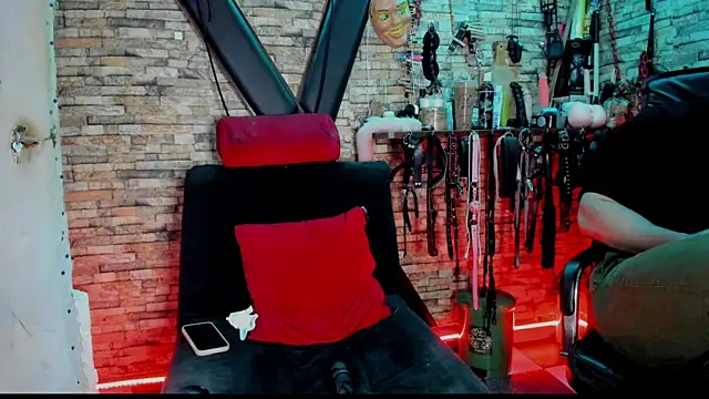 Snapshot of Liltildeman_moon chatting on November 2025 04:44:02 AM Liltildeman moon online show from November 2025 04:44:02 AM