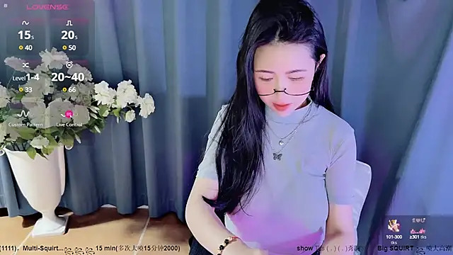 candy-yiyi online show from December 2024 04:02:02 AM