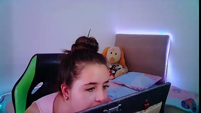  alicia z online show from February 2025 05:26:02 PM