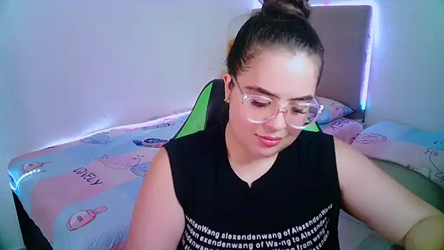  alicia z online show from February 2025 06:28:01 PM