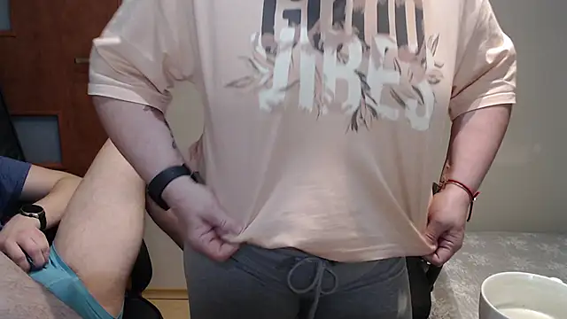 Snapshot of JoannaAndNeighbour chatting on January 2025 06:20:01 AM JoannaAndNeighbour online show from January 2025 06:20:01 AM