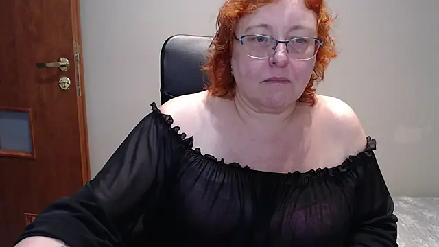 Snapshot of JoannaAndNeighbour chatting on January 2025 08:31:01 AM JoannaAndNeighbour online show from January 2025 08:31:01 AM