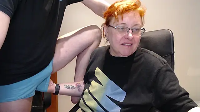 Snapshot of JoannaAndNeighbour chatting on January 2025 08:16:01 PM JoannaAndNeighbour online show from January 2025 08:16:01 PM