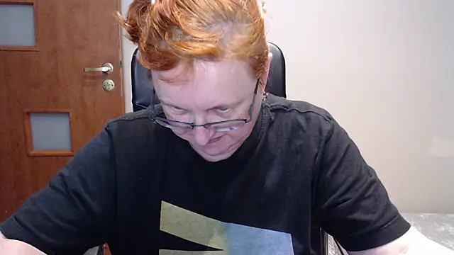 Snapshot of JoannaAndNeighbour chatting on January 2025 02:19:01 PM JoannaAndNeighbour online show from January 2025 02:19:01 PM