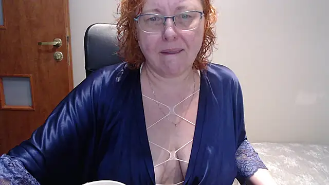 Snapshot of JoannaAndNeighbour chatting on February 2025 08:35:02 AM JoannaAndNeighbour online show from February 2025 08:35:02 AM