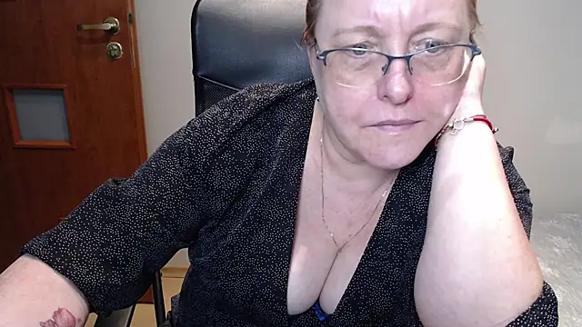 Snapshot of JoannaAndNeighbour chatting on February 2025 11:12:02 AM JoannaAndNeighbour online show from February 2025 11:12:02 AM