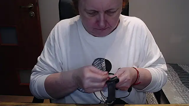 Snapshot of JoannaAndNeighbour chatting on February 2025 12:22:02 PM JoannaAndNeighbour online show from February 2025 12:22:02 PM