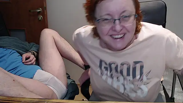 Snapshot of JoannaAndNeighbour chatting on February 2025 05:37:01 PM JoannaAndNeighbour online show from February 2025 05:37:01 PM