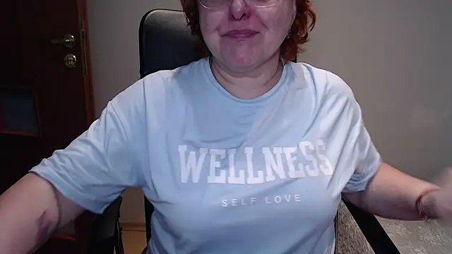 Snapshot of JoannaAndNeighbour chatting on February 2025 07:34:02 AM JoannaAndNeighbour online show from February 2025 07:34:02 AM