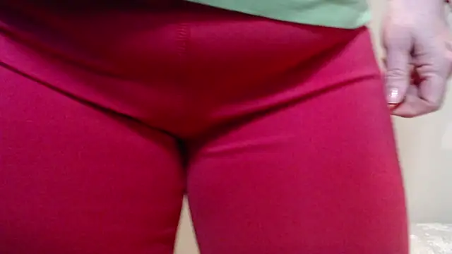 Snapshot of JoannaAndNeighbour chatting on February 2025 01:44:01 PM JoannaAndNeighbour online show from February 2025 01:44:01 PM