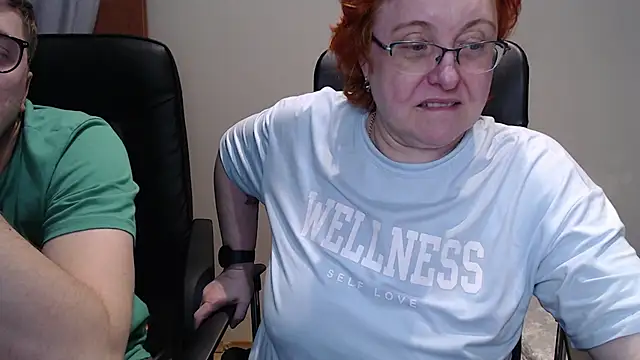 Snapshot of JoannaAndNeighbour chatting on February 2025 08:27:02 AM JoannaAndNeighbour online show from February 2025 08:27:02 AM