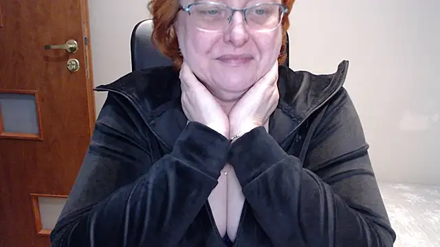 Snapshot of JoannaAndNeighbour chatting on February 2025 11:32:02 AM JoannaAndNeighbour online show from February 2025 11:32:02 AM