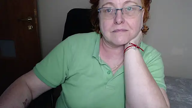 Snapshot of JoannaAndNeighbour chatting on February 2025 02:14:02 PM JoannaAndNeighbour online show from February 2025 02:14:02 PM