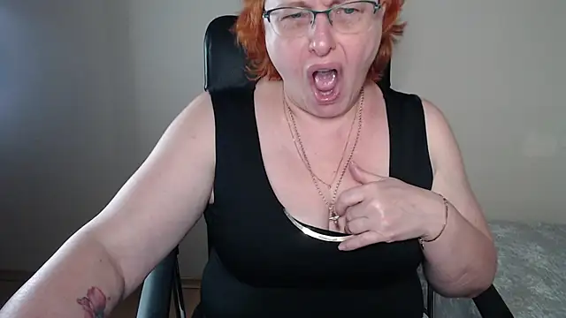 Snapshot of JoannaAndNeighbour chatting on March 2025 10:35:02 AM JoannaAndNeighbour online show from March 2025 10:35:02 AM