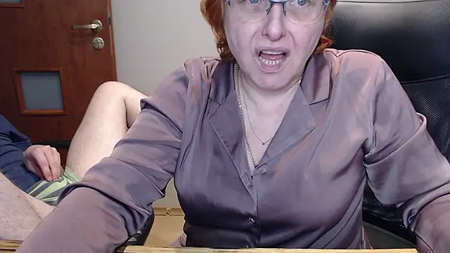 Snapshot of JoannaAndNeighbour chatting on March 2025 04:28:02 PM JoannaAndNeighbour online show from March 2025 04:28:02 PM