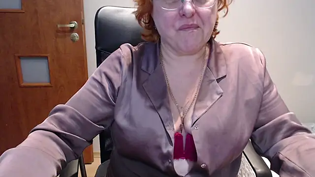 Snapshot of JoannaAndNeighbour chatting on March 2025 12:15:01 PM JoannaAndNeighbour online show from March 2025 12:15:01 PM