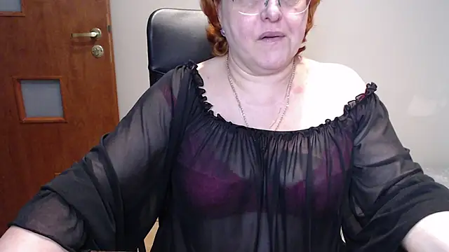 Snapshot of JoannaAndNeighbour chatting on March 2025 10:44:01 AM JoannaAndNeighbour online show from March 2025 10:44:01 AM