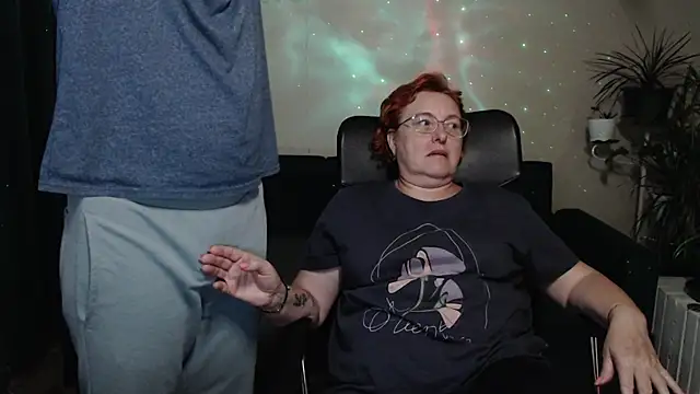 Snapshot of JoannaAndNeighbour chatting on September 2025 09:14:02 AM JoannaAndNeighbour online show from September 2025 09:14:02 AM