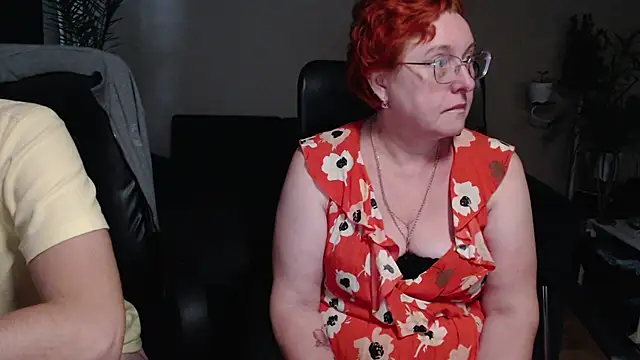 Snapshot of JoannaAndNeighbour chatting on November 2025 08:53:02 AM JoannaAndNeighbour online show from November 2025 08:53:02 AM