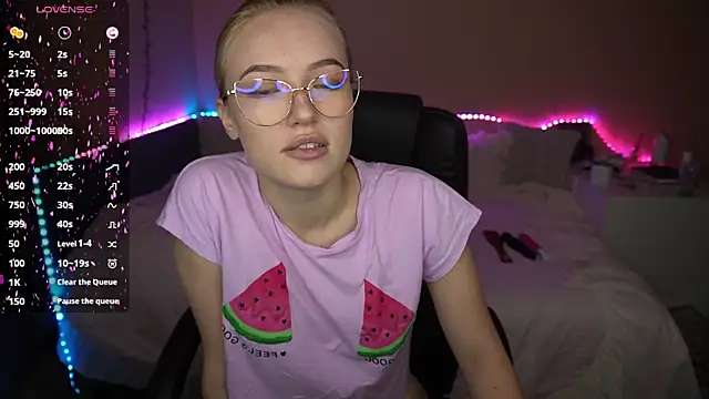 Snapshot of AmandaFiree chatting on October 2025 04:42:01 AM AmandaFiree online show from October 2025 04:42:01 AM