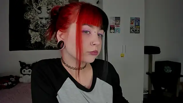 Snapshot of t0riayun0 chatting on February 2025 08:31:02 PM t0riayun0 online show from February 2025 08:31:02 PM