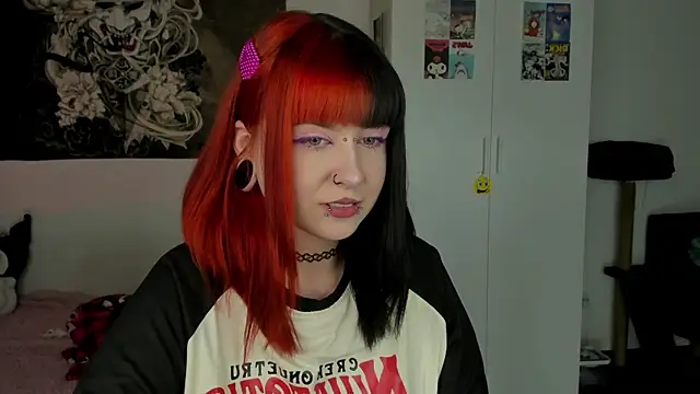 Snapshot of t0riayun0 chatting on February 2025 10:20:02 PM t0riayun0 online show from February 2025 10:20:02 PM