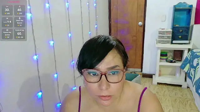 hottplay online show from September 2025 04:07:02 PM