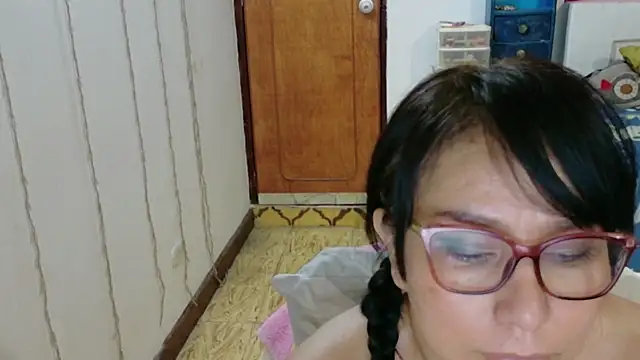 hottplay online show from September 2025 12:18:02 PM