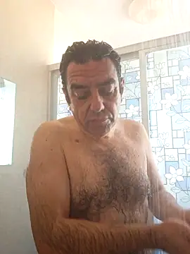 Snapshot of FernandoReuterG chatting on December 2025 02:14:02 PM FernandoReuterG online show from December 2025 02:14:02 PM