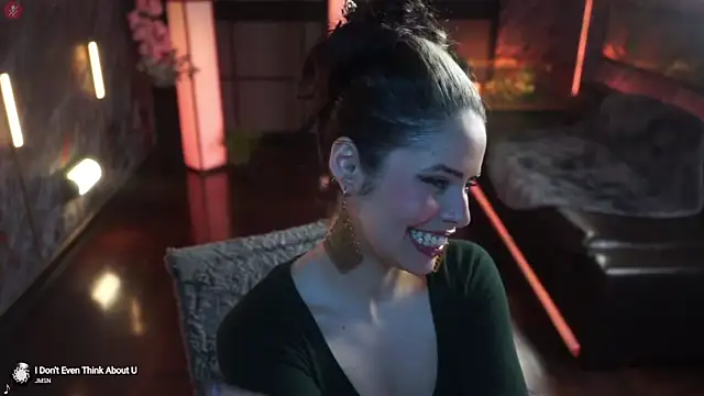 Snapshot of alessa_goreng chatting on October 2025 09:48:01 AM alessa goreng online show from October 2025 09:48:01 AM