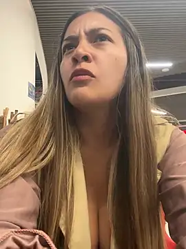 alana 69 online show from January 2025 07:28:01 PM