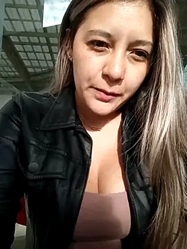 Snapshot of alana_69 chatting on April 2026 09:49:02 PM alana 69 online show from April 2026 09:49:02 PM