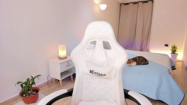 Snapshot of carleee_winter chatting on November 2025 02:35:01 AM carleee winter online show from November 2025 02:35:01 AM