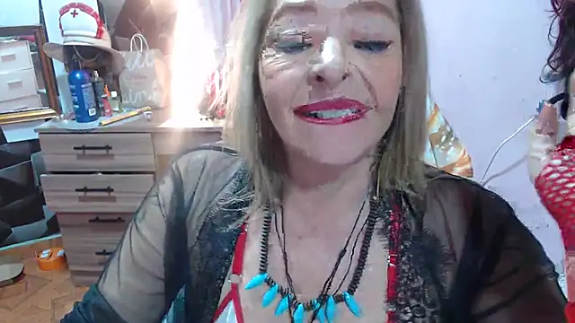 marinadenoche online show from April 2026 12:25:02 AM