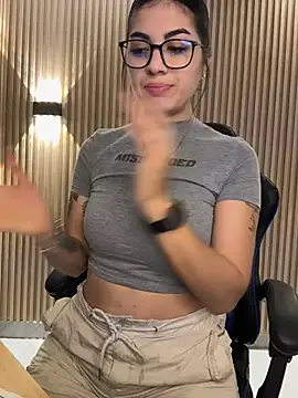 Sarasanders 4 online show from November 2025 04:37:01 AM